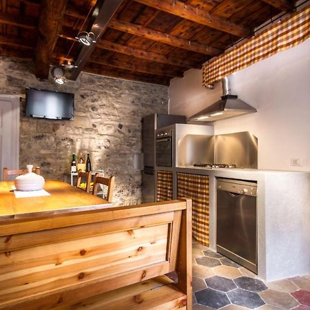 Vecchio Borgo Villa Torno Eksteriør billede