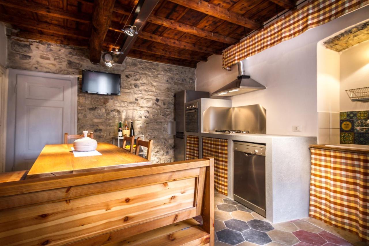 Vecchio Borgo Villa Torno Eksteriør billede